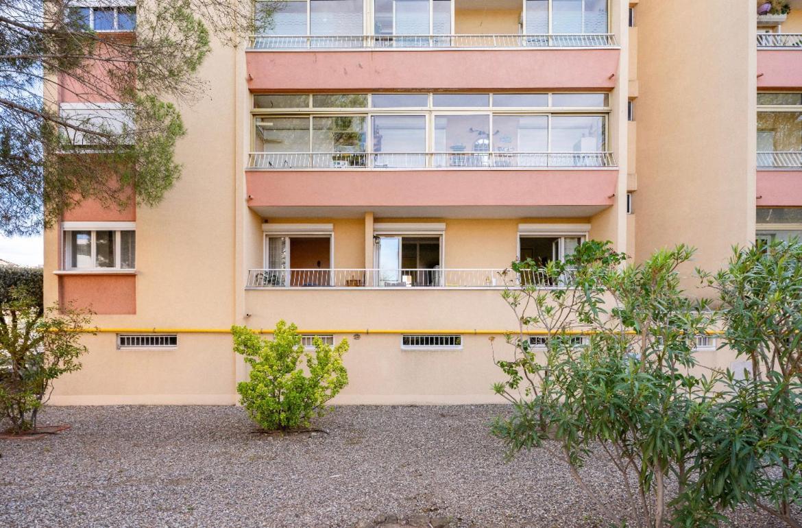 Joli T2 Tres Proche De La Plage De Frejus Bagian luar foto